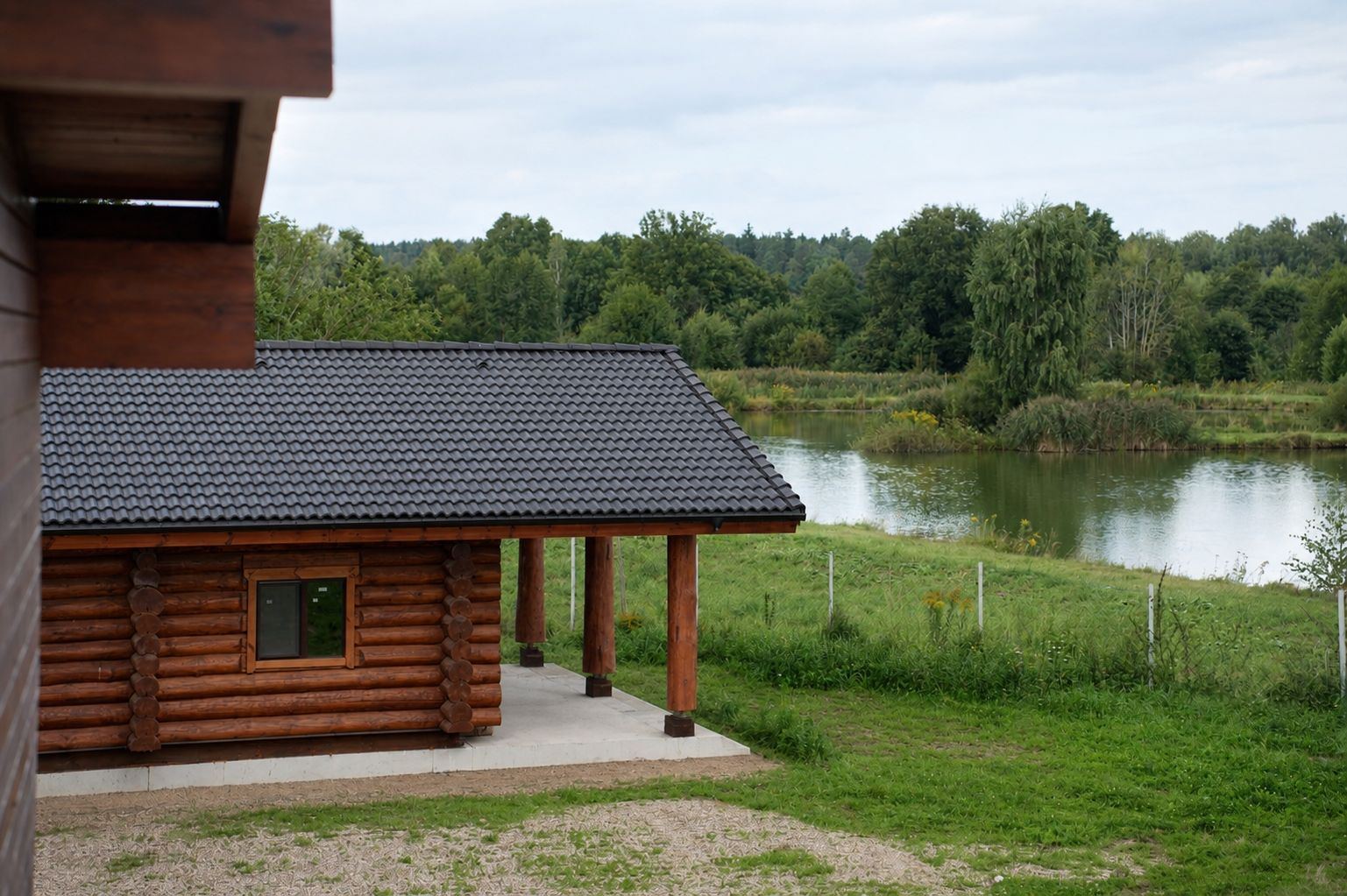 Баня у воды в комплексе SVIDNO HOUSE, деревня Свидно
